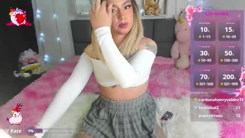 dannia_13 online show from February 5, 3:54 am