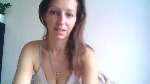 Snapshot of dannica1 chatting on October 13, 7:21 am dannica1 online show from October 13, 7:21 am