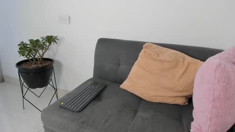 danny_and_lara online show from November 11, 6:10 pm