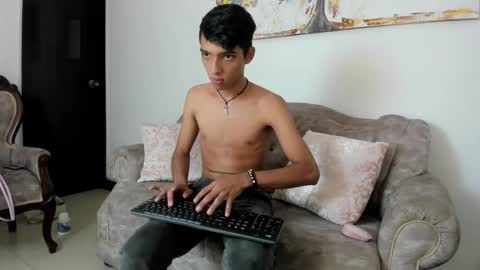 danny_crwchert online show from February 23, 8:11 pm