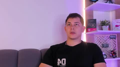 Dante online show from February 8, 8:23 pm