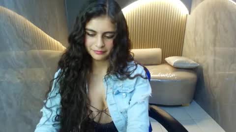 Snapshot of dany_r_ chatting on September 17, 2:09 pm Dany online show from September 17, 2:09 pm