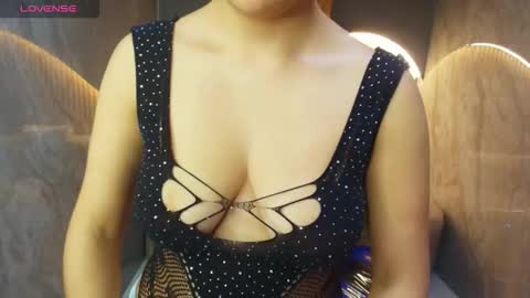 Snapshot of dany_r_ chatting on October 4, 2:15 pm Dany online show from October 4, 2:15 pm
