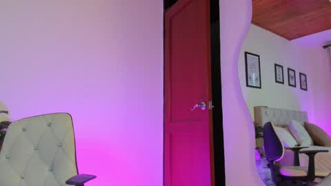 Snapshot of daphne_24 chatting on September 11, 7:15 pm Antonella Mora online show from September 11, 7:15 pm