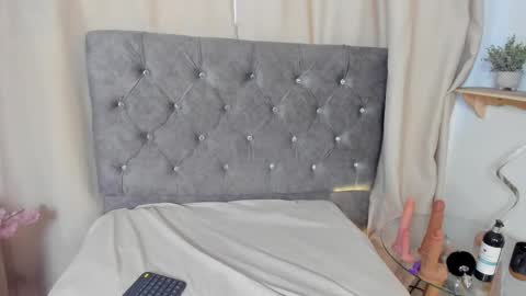 Daphne online show from February 16, 12:58 pm