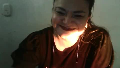 dapnne online show from April 23, 3:13 pm