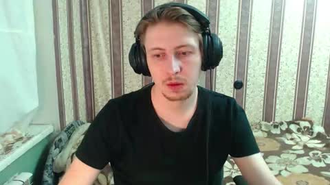 darienlarge online show from October 12, 2:37 am