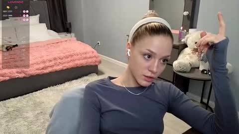 Snapshot of darilboom chatting on September 28, 1:31 pm darilboom online show from September 28, 1:31 pm