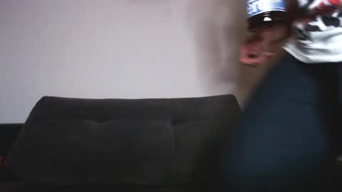 dariomuscle1993 online show from December 17, 8:26 pm