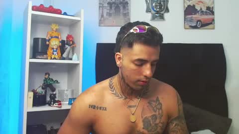 Darius Phoenix  online show from March 8, 4:56 am