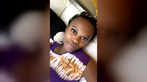dark_berry920173 online show from July 5, 7:32 pm