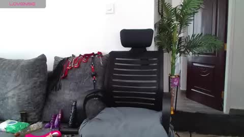 Snapshot of dark_coco chatting on October 14, 6:05 am Coco online show from October 14, 6:05 am