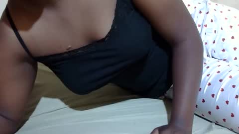 Snapshot of dark_princess1 chatting on October 19, 6:18 am dark_princess1 online show from October 19, 6:18 am