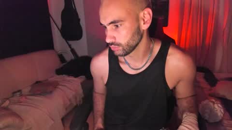 Snapshot of darkdesire_1 chatting on February 24, 12:41 am darkdesire_1 online show from February 24, 12:41 am