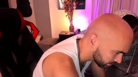 Snapshot of darkdesire_1 chatting on March 1, 2:37 am darkdesire_1 online show from March 1, 2:37 am
