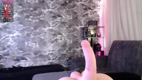 Snapshot of darkly_waxx chatting on March 3, 9:15 pm New account. Help me reach 100 thumbs up online show from March 3, 9:15 pm