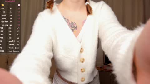 Elizabeth online show from September 19, 10:35 pm