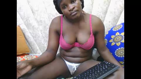 Snapshot of darknipples2 chatting on September 29, 12:53 am SHANICE online show from September 29, 12:53 am