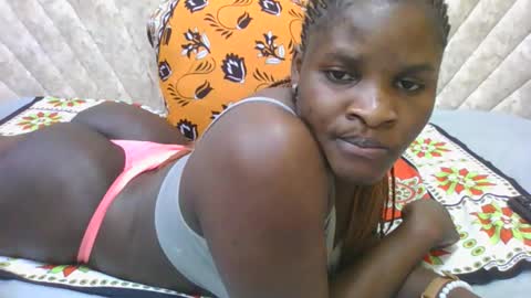 Snapshot of darknipples2 chatting on September 14, 2:36 am SHANICE online show from September 14, 2:36 am