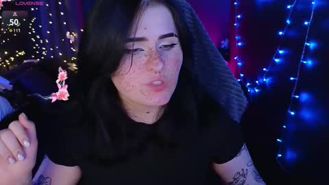 Shine online show from December 13, 8:37 pm