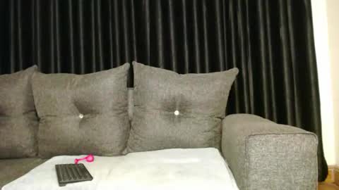 Snapshot of darktanqueen chatting on October 14, 3:20 am darktanqueen online show from October 14, 3:20 am