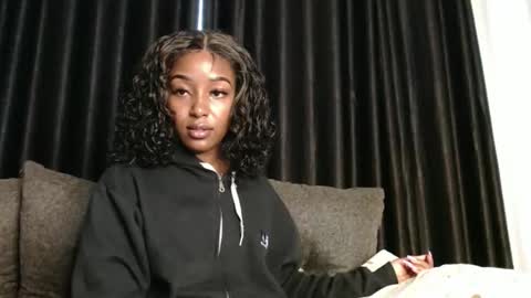 Snapshot of darktanqueen chatting on September 30, 9:42 am darktanqueen online show from September 30, 9:42 am