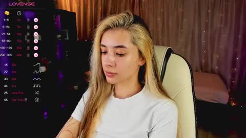 Belle online show from February 26, 8:28 am