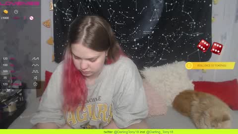 Snapshot of darling_tony18 chatting on December 9, 6:35 pm darling_tony18 online show from December 9, 6:35 pm