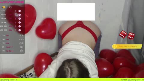 Snapshot of darling_tony18 chatting on January 18, 6:32 pm darling_tony18 online show from January 18, 6:32 pm