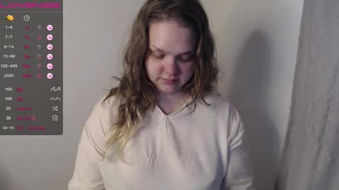 Snapshot of darling_tony18 chatting on September 20, 2:42 pm darling_tony18 online show from September 20, 2:42 pm