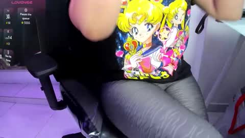 Snapshot of darlingbdsm_ chatting on October 1, 12:37 pm Darling online show from October 1, 12:37 pm