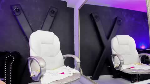 Snapshot of darlingbdsm_ chatting on February 26, 6:37 pm Darling online show from February 26, 6:37 pm