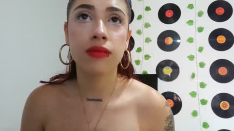 Darlyhooper online show from December 10, 5:00 pm