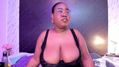 Snapshot of darnellqueen chatting on October 6, 3:57 am Darnell Queen online show from October 6, 3:57 am