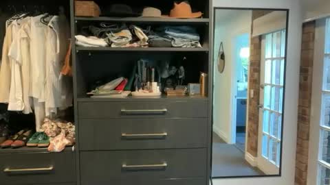 dartanian0001 online show from September 17, 4:05 am