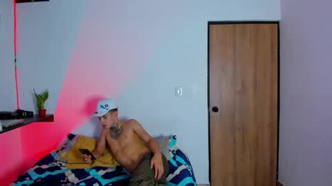 darwin_ggh online show from February 28, 10:36 pm