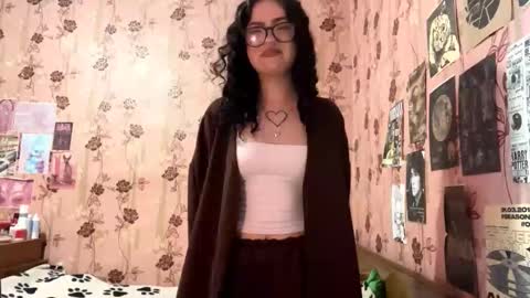 Mia online show from March 3, 10:00 am