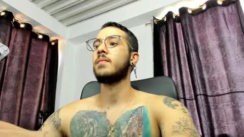 dash lowell   online show from January 19, 7:04 pm