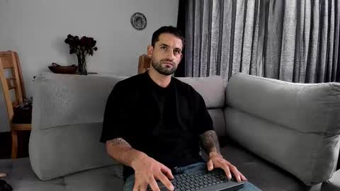 Snapshot of davevilboy chatting on October 8, 3:18 pm Daves online show from October 8, 3:18 pm