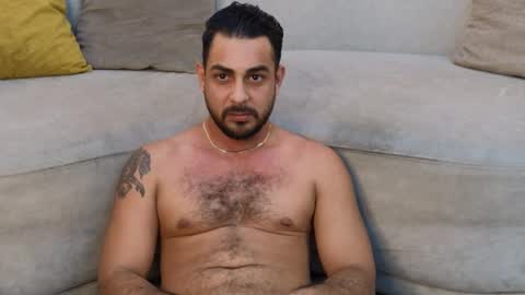Snapshot of david_oliveira chatting on February 18, 8:25 pm JF oliveira online show from February 18, 8:25 pm