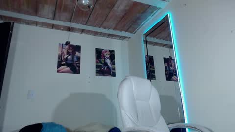 Snapshot of david_savage_ chatting on December 17, 9:16 pm david online show from December 17, 9:16 pm