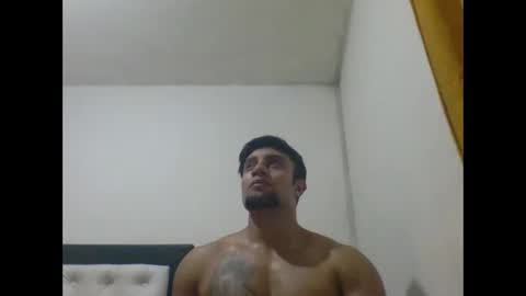 Snapshot of davidcr89 chatting on October 17, 7:12 am davidcr89 online show from October 17, 7:12 am