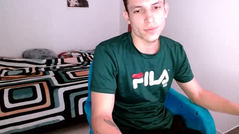 Snapshot of davidsalazar33 chatting on September 30, 11:26 pm davidsalazar33 online show from September 30, 11:26 pm