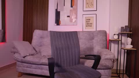 Davies brown    schedule 12pm to 5pm col time online show from October 4, 9:12 pm