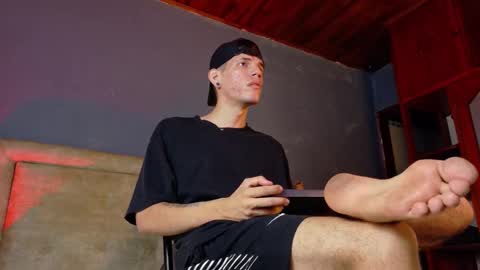 daviid_huge online show from December 20, 3:02 am