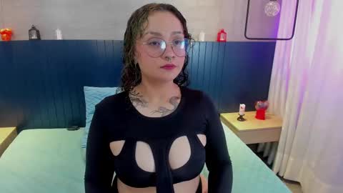 Emma online show from September 28, 3:59 am