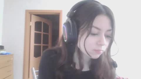 Alice online show from March 6, 9:47 am