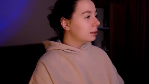 dayanaro online show from February 25, 7:34 am