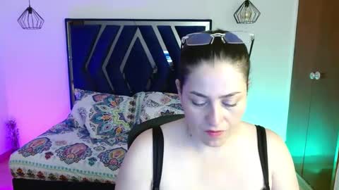 Snapshot of dayanhank chatting on October 10, 3:01 am dayanhank online show from October 10, 3:01 am