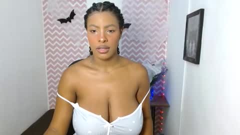 Snapshot of dayannacarson chatting on October 15, 4:19 pm dayannacarson online show from October 15, 4:19 pm